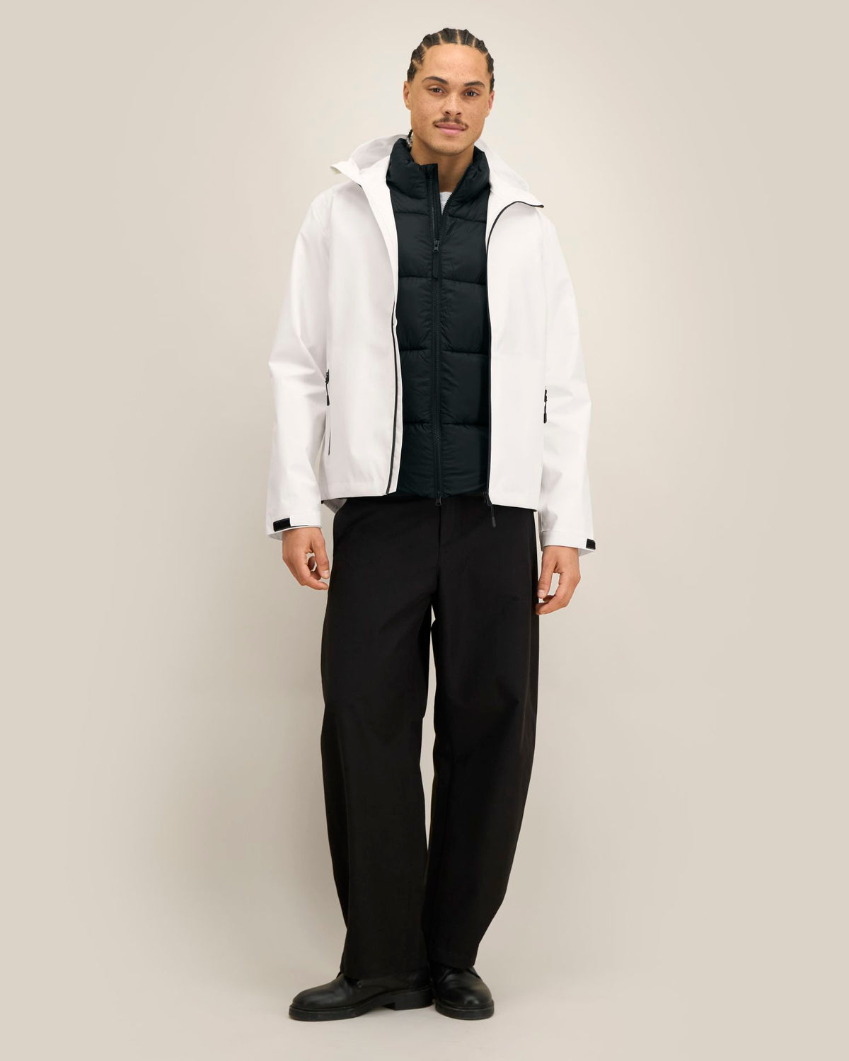 Stanley Stormer - Off White